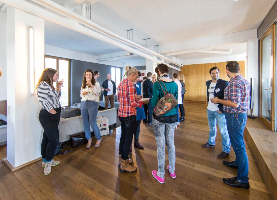 Gespraeche beim TOOM Bloggertreffen 2014 in Koeln