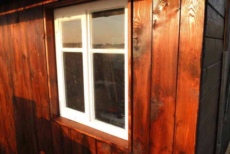 Laube renovieren Aussenwand erneuern Fenster eingebaut