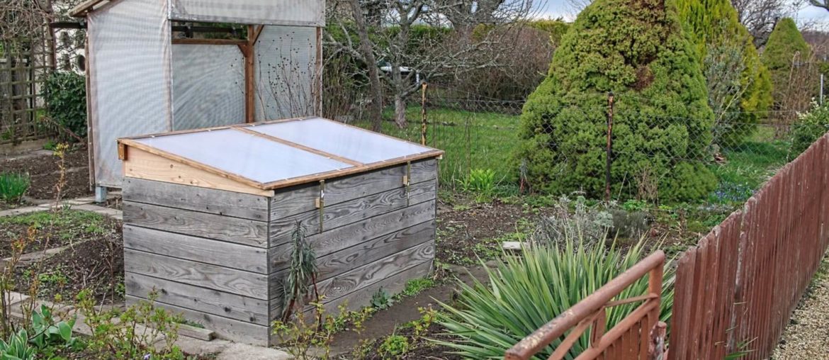 DIY: Hochbeet zum Frühbeet umbauen Hochbeet im Garten zum Frühbeet umgebaut